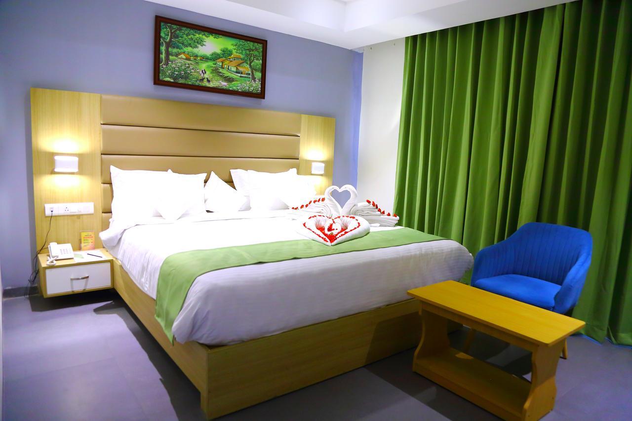 Abhayaa Hotel Visakhapatnam Exterior photo