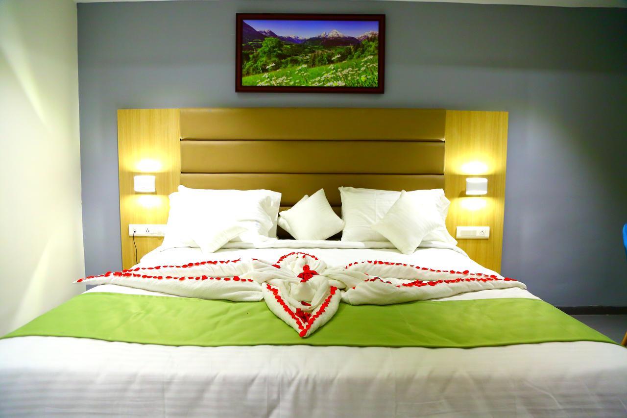 Abhayaa Hotel Visakhapatnam Exterior photo
