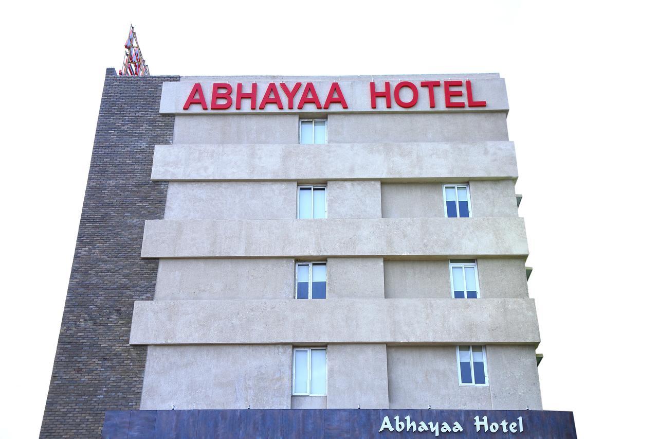 Abhayaa Hotel Visakhapatnam Exterior photo